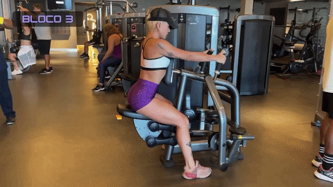 Treino na academia de até 60 minutos